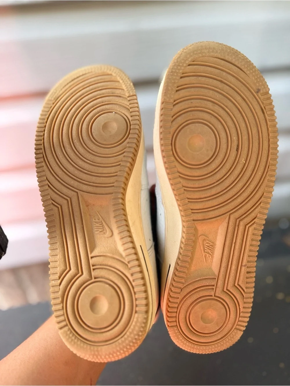 Nike Women's Air Force 1 '07 LX 